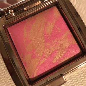 NIB Hourglass Radiant Magenta strobe light blush